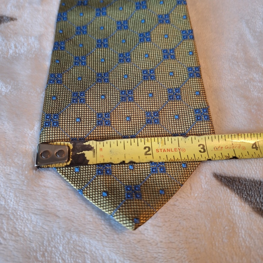 Brooks Brothers 346 Classic Necktie Gold Blue Medallion Geometric Silk Tie - Picture 3 of 7